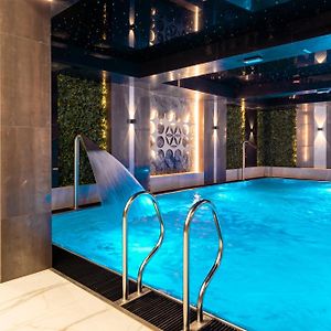 Goralski Resort Pool & Spa